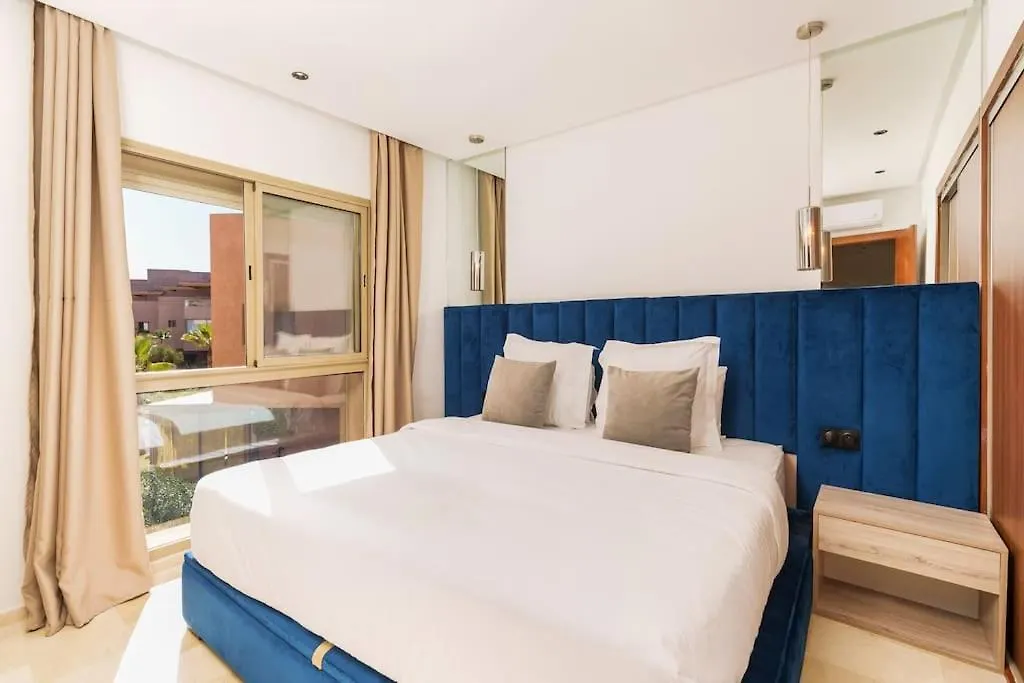 Luxury Apartment Golf & Pool View - Wifi Marakeş